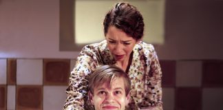 Nigel Slater’s Toast (L-R) Lizzy Muncey as Mum, Giles Cooper as Nigel Slater (c) Simon Annand