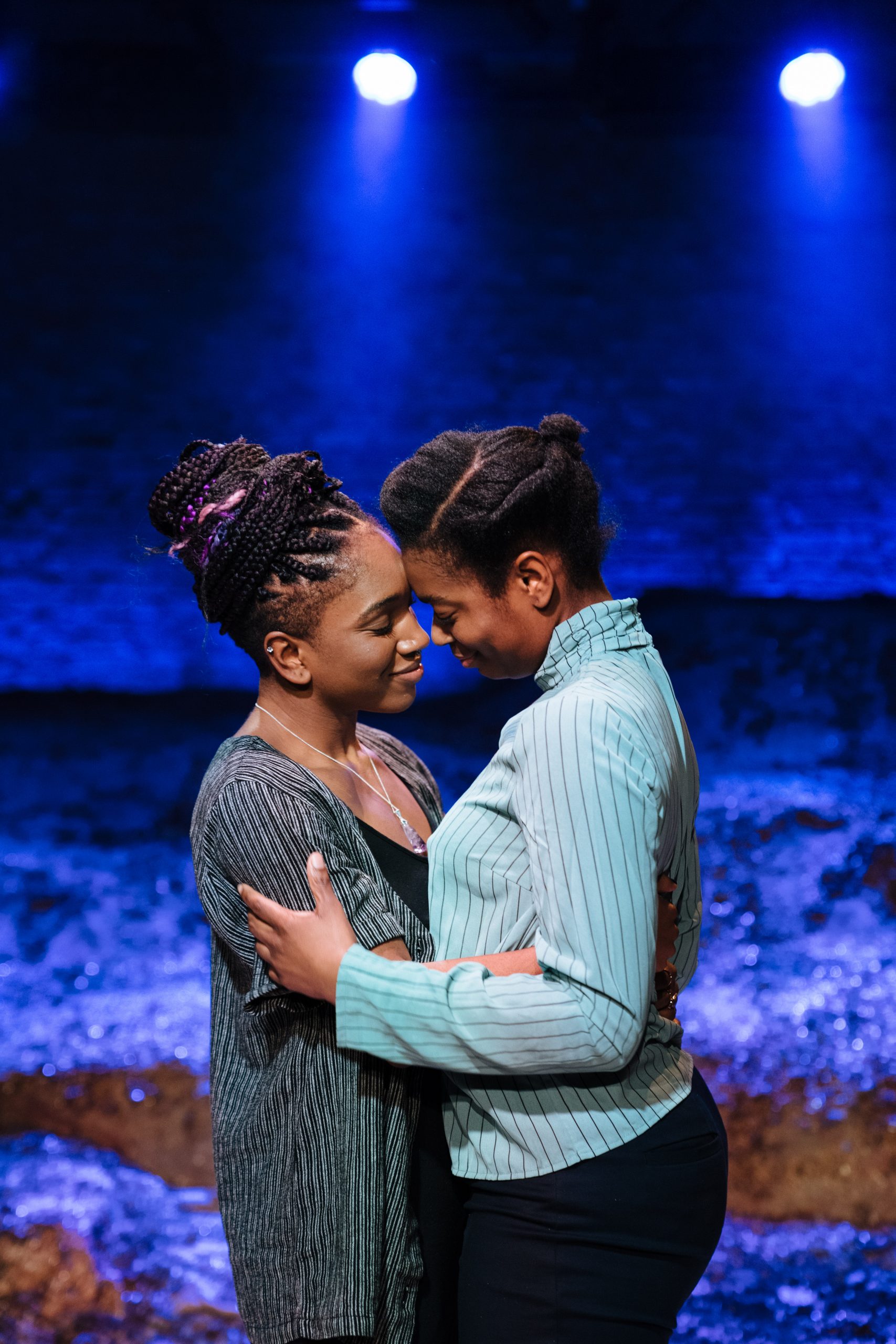 l-r Cherrelle Skeete (Tara) and Ibinabo Jack (Leah) in 'The High Table' at the Bush Theatre. Photo credit Helen Helen Murray