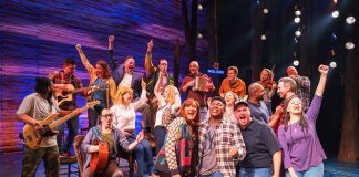 Come From Away review The West End company in Come From Away at the Phoenix Theatre 2020 Credit Craig Sugden