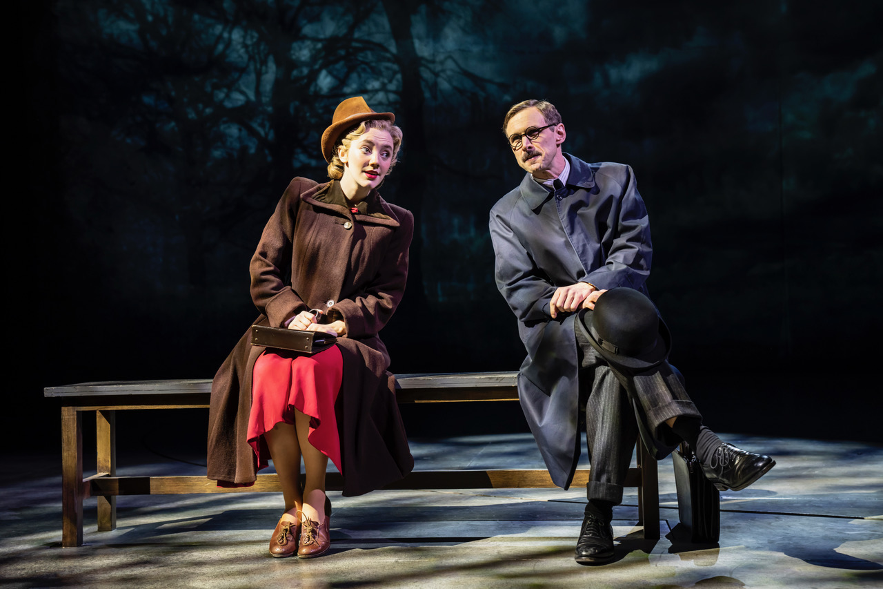 Mirren Mack & Martin Hutson in Small Island (c) Johan Persson