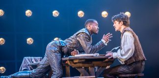 Born With Teeth – review Ncuti Gatwa and Edward Bleumel - Born With Teeth - photo by Johan Persson