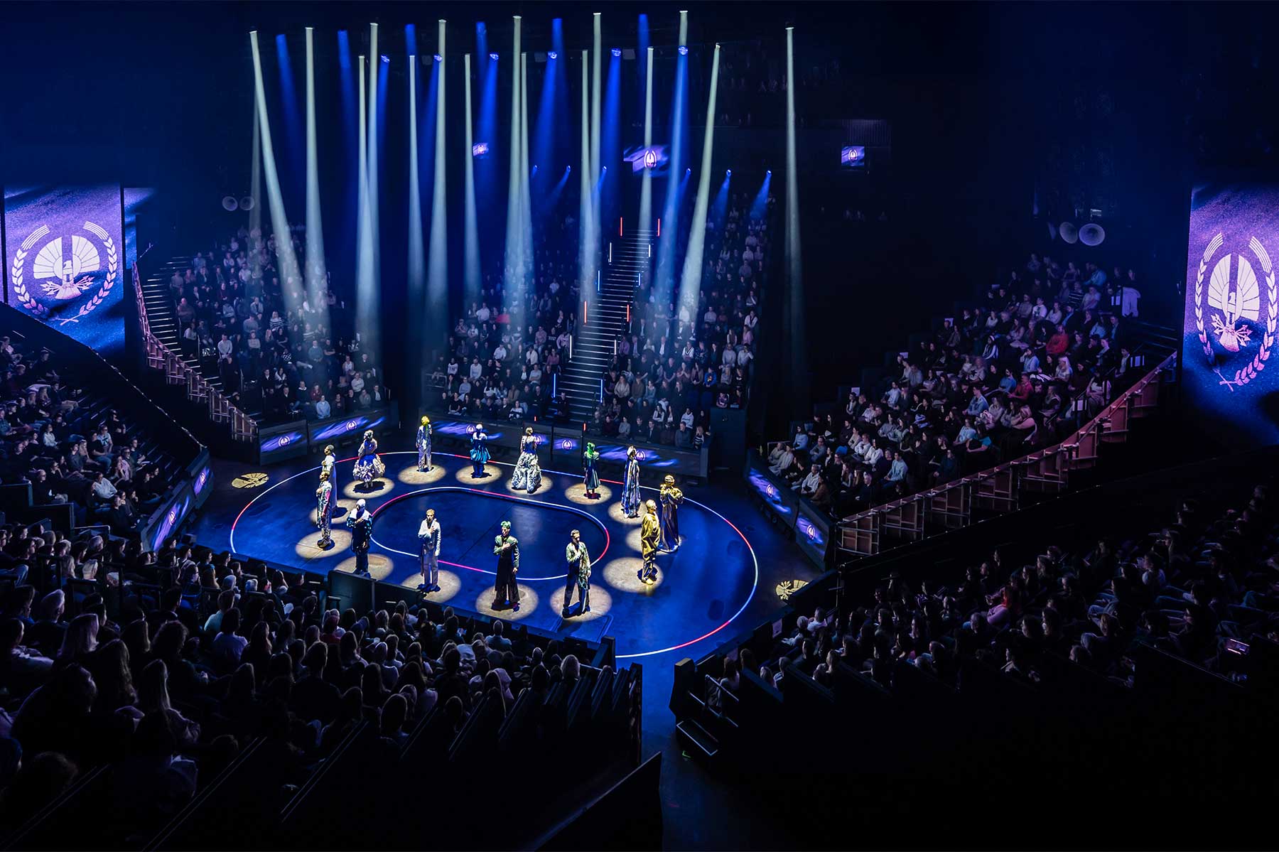 Hunger Games on Stage - review 1 Hunger Game on Stage, The Company, pic by Johan Persson ™ & © 2025 Lions Gate Entertainment Inc. All Rights Reserved