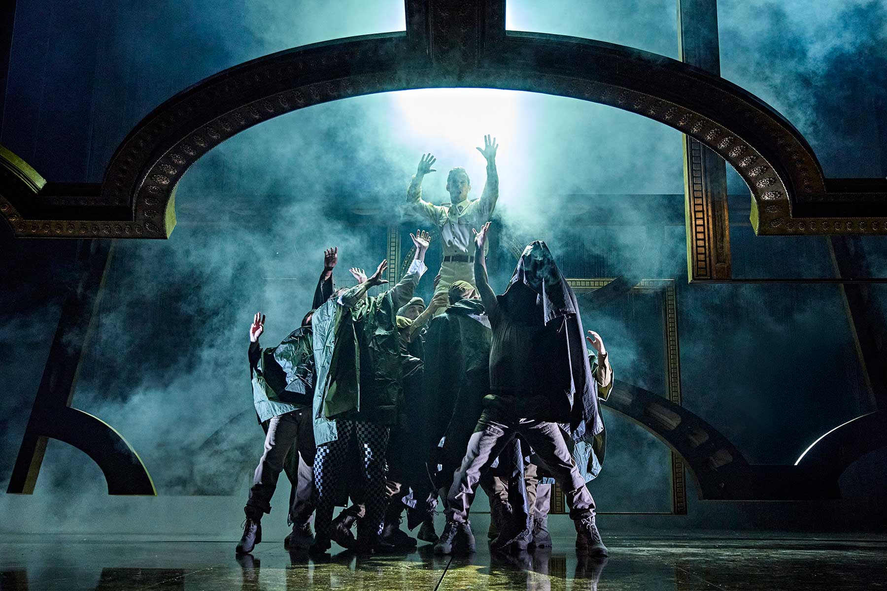 Othello by William Shakespeare – review 2 OTHELLO COMPANY c Brinkhoff Moegenburg