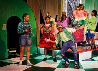 Alice in Wonderland adapted by Geoff Aymer – review Alice in Wonderland, Theatre Peckham (c) Ahmed Kamara