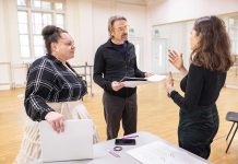 KEALA SETTLE AND HAL FOWLER STAR IN A NEW RE-IMAGINING OF MRS. PRESIDENT Mrs President Rehearsals 2026 Pamela Raith Photography (L-R Keala Settle, Hal Fowler and director Bronagh Lagan)