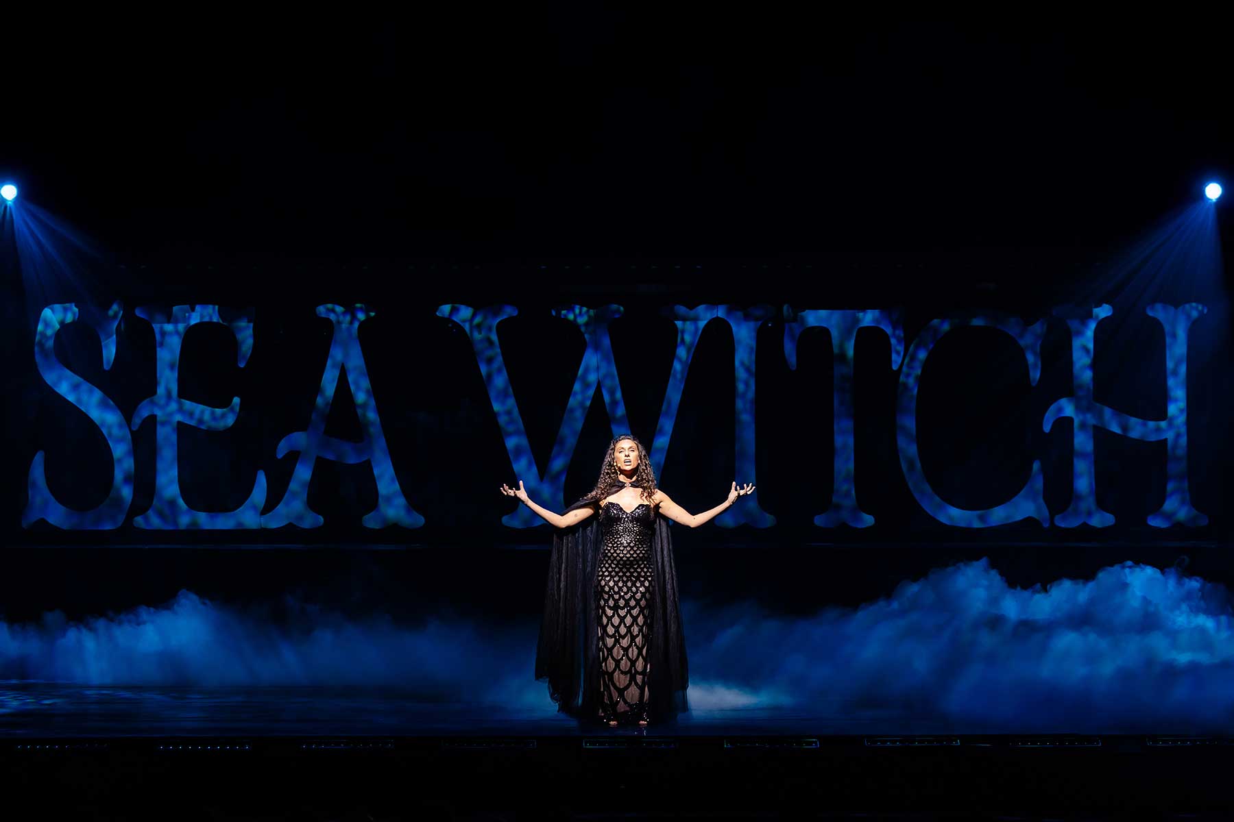 Amy Di Bartolomeo in Sea Witch (credit Danny Kaan)