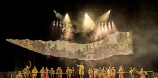 War Horse – review Cast of War Horse 2026 at the National Theatre (c) Brinkhoff-Moegenburg